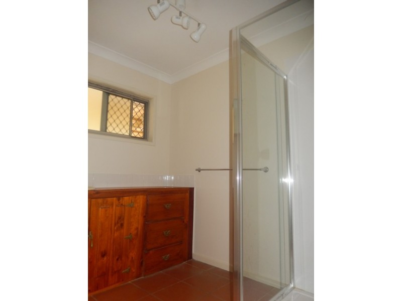 3 Farrow st, Daisy Hill QLD 4127