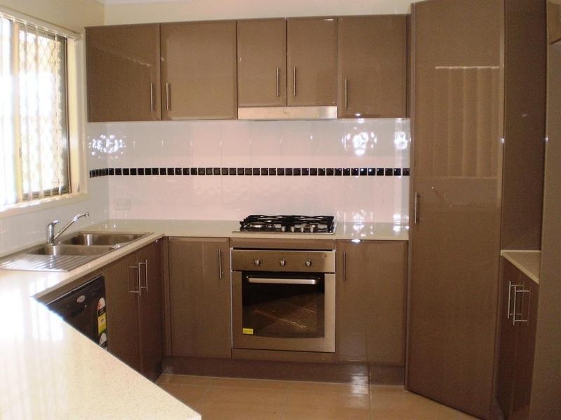 6 Barcombe Dr, Marsden QLD 4132