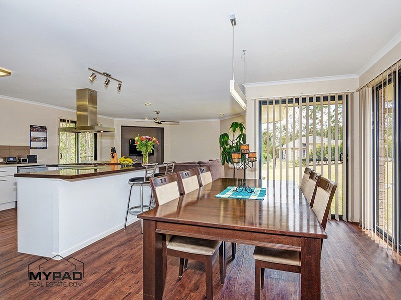 25 Pole Crescent, New Beith QLD 4124