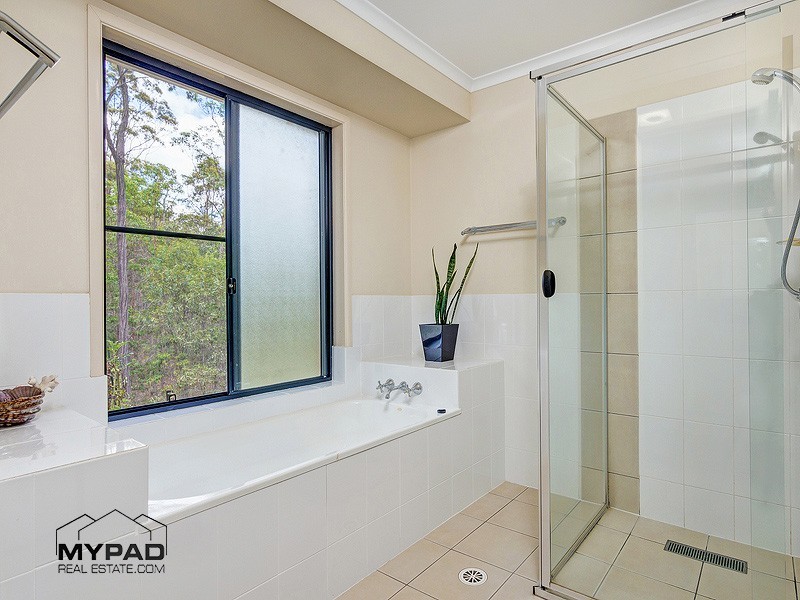25 Pole Crescent, New Beith QLD 4124