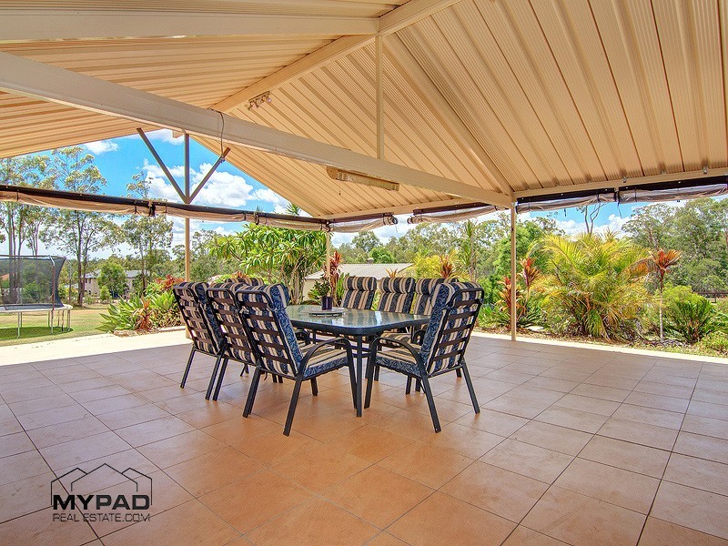 7-9 Moorhen Court, New Beith QLD 4124