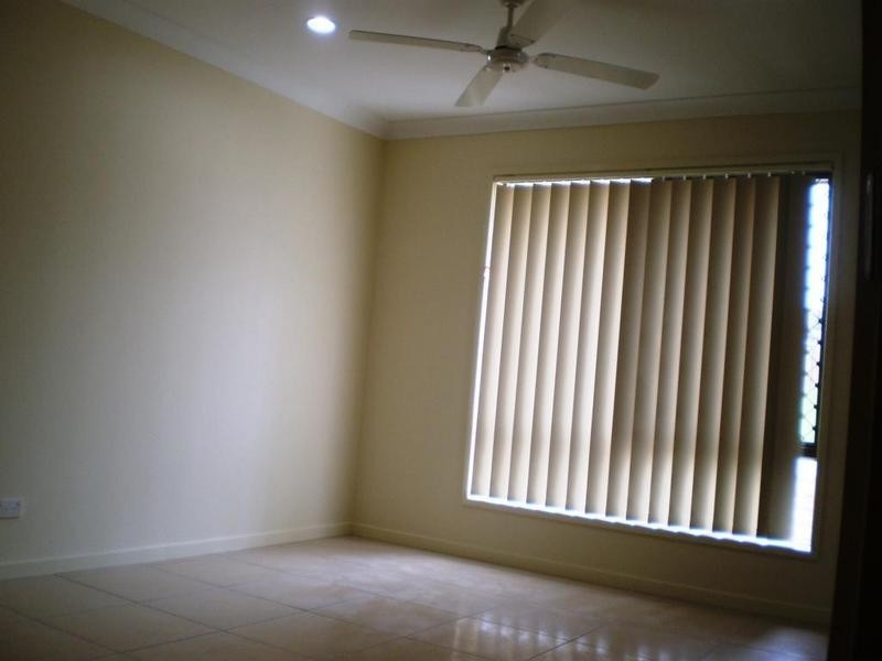 6 Barcombe Dr, Marsden QLD 4132