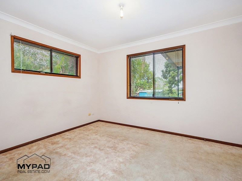 5 Topham St, Hillcrest QLD 4118