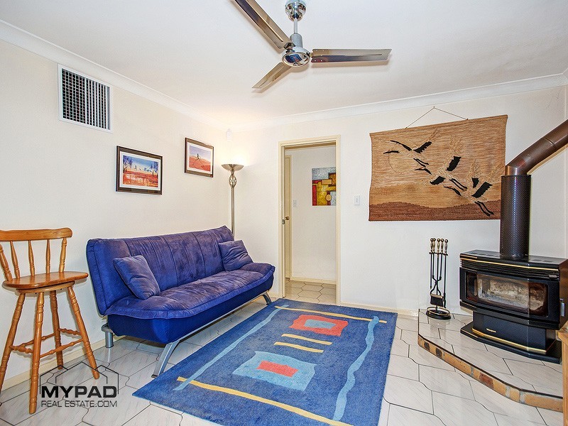 19 Gorky Place, Munruben QLD 4125