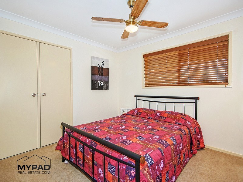 19 Gorky Place, Munruben QLD 4125