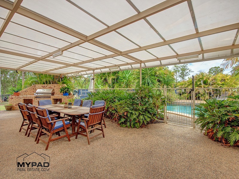 19 Gorky Place, Munruben QLD 4125