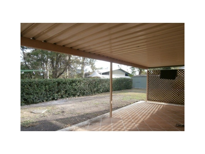 16 Mattes Pl, Meadowbrook QLD 4131