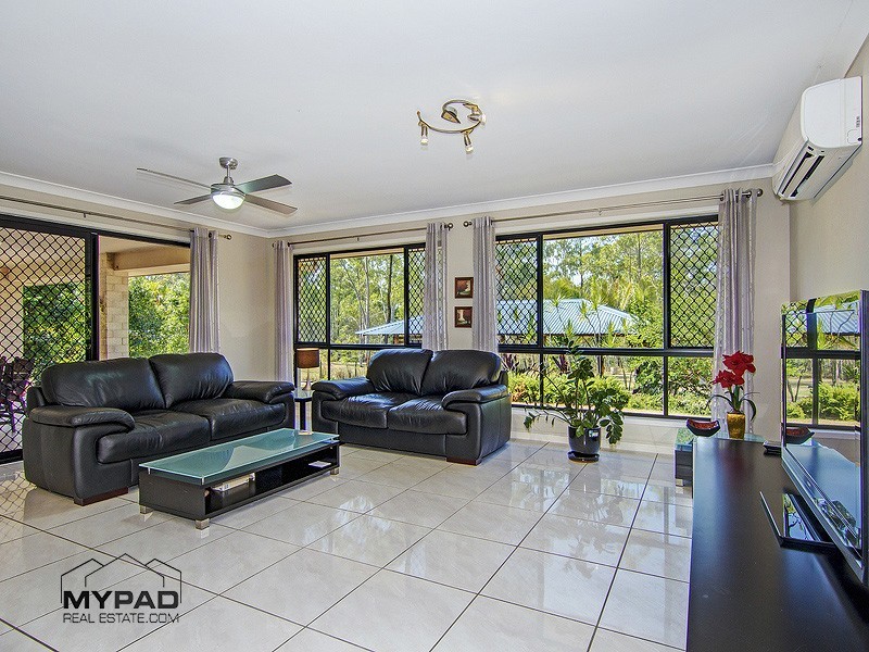 233-235 Equestrian Dr, New Beith QLD 4124