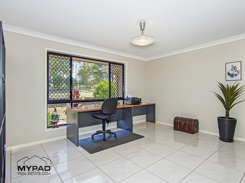 233-235 Equestrian Dr, New Beith QLD 4124