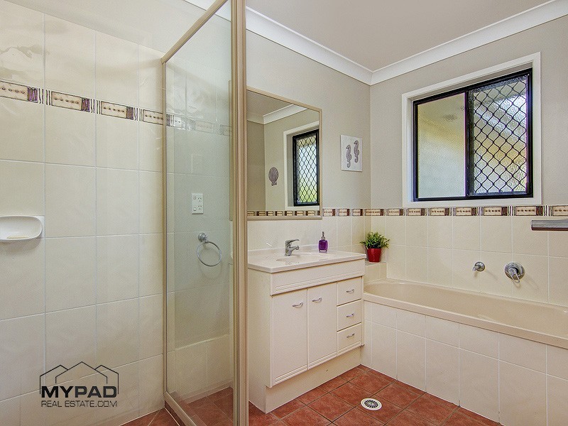 233-235 Equestrian Dr, New Beith QLD 4124