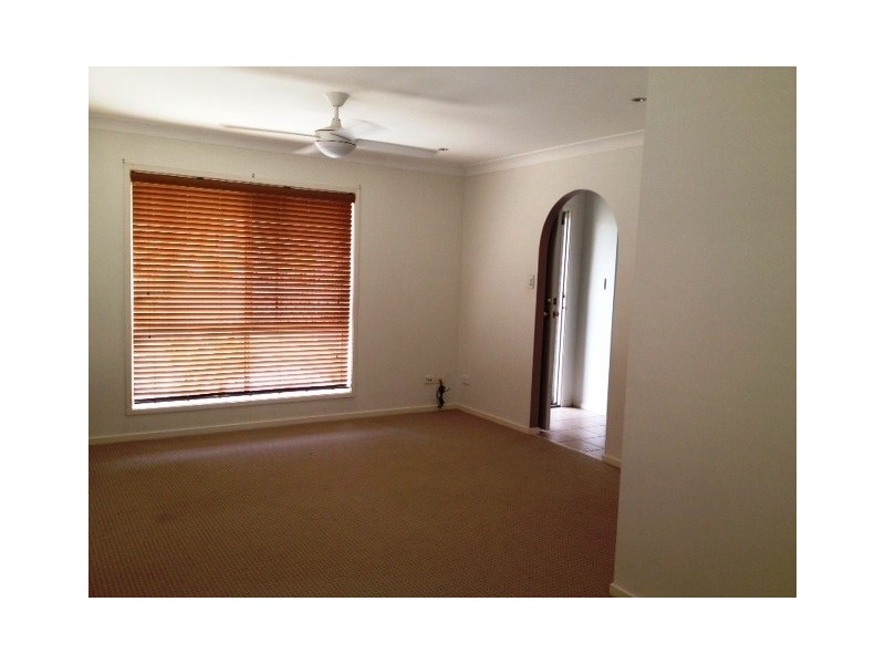 24 Cowra St, Loganholme QLD 4129