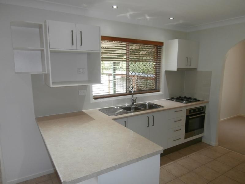 24 Cowra St, Loganholme QLD 4129