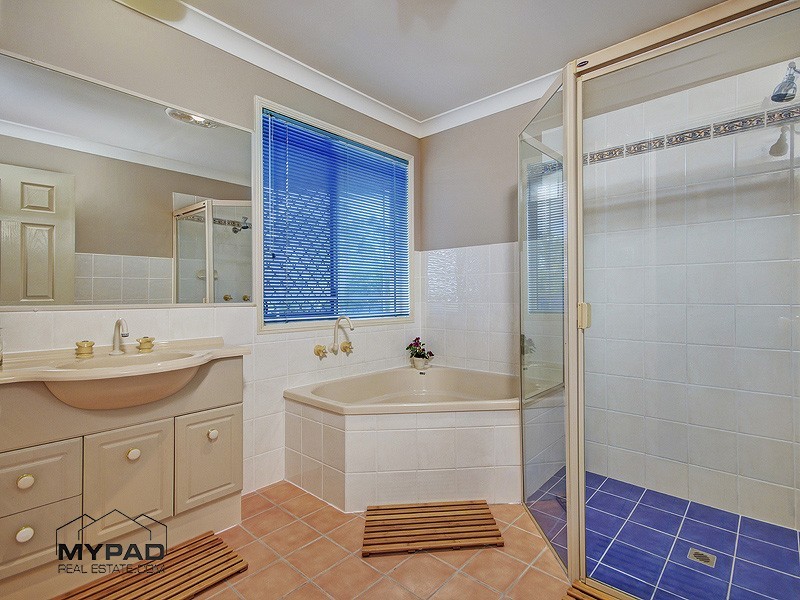 1 BLUEBERRY ASH COURT, Jimboomba QLD 4280