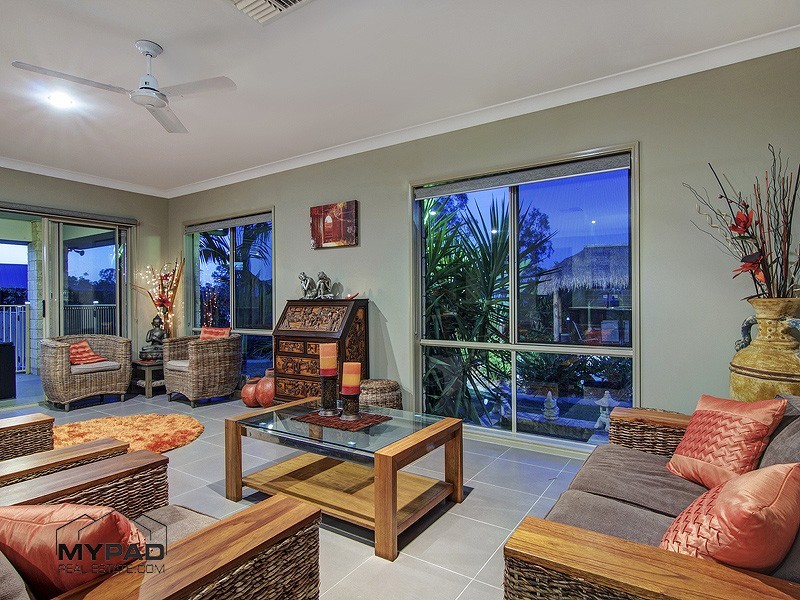 12 Moonlight Place, Jimboomba QLD 4280