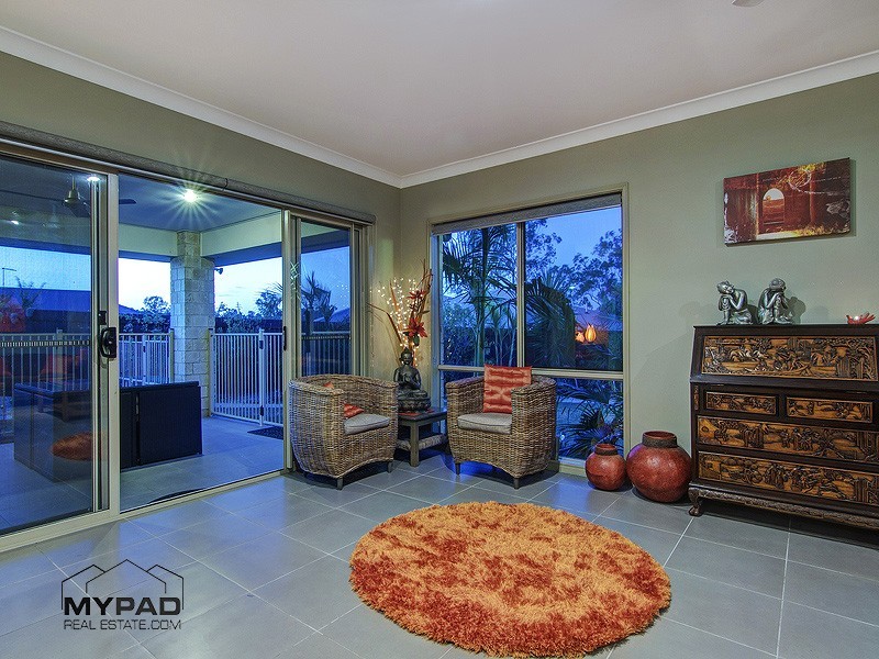 12 Moonlight Place, Jimboomba QLD 4280