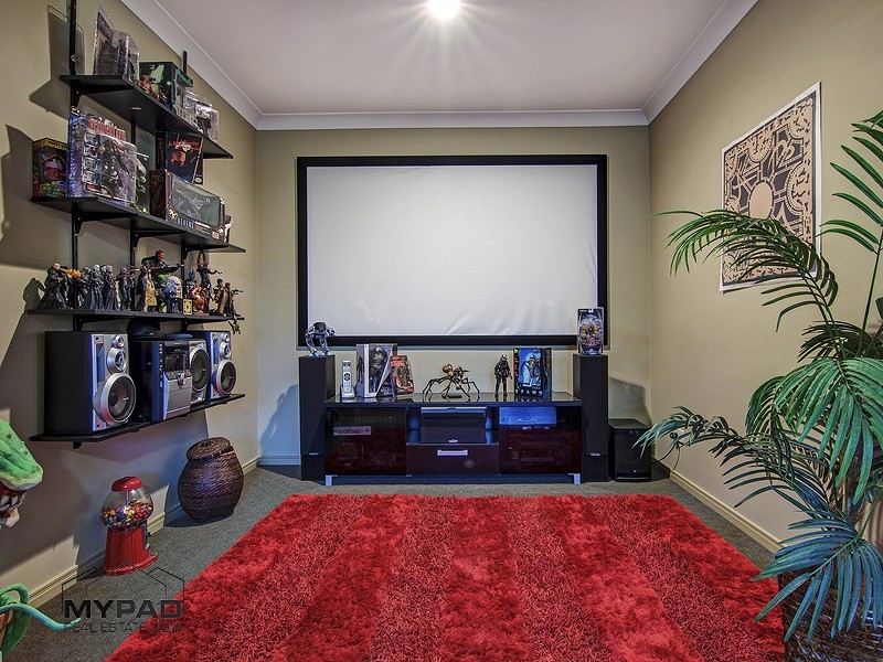 12 Moonlight Place, Jimboomba QLD 4280