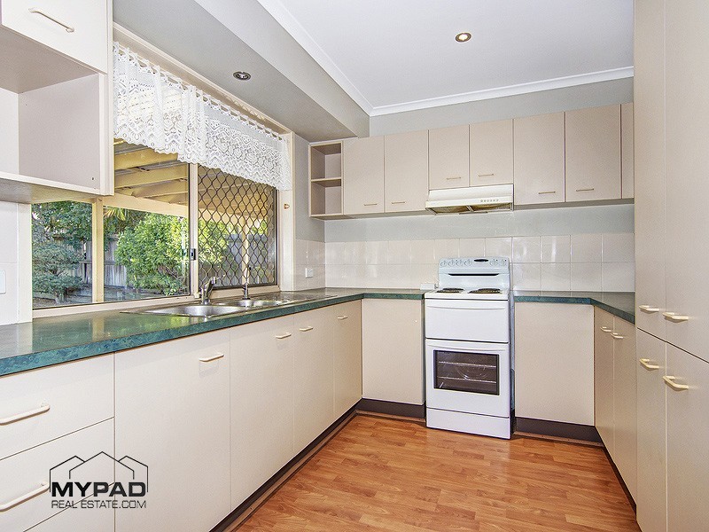 8 Diamantina Street, Hillcrest QLD 4118