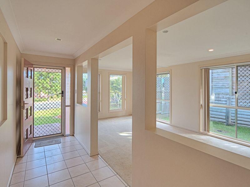 2 Blueberry Ash Court, Boronia Heights QLD 4124