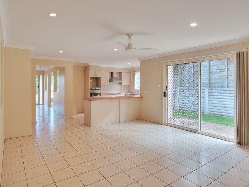 2 Blueberry Ash Court, Boronia Heights QLD 4124
