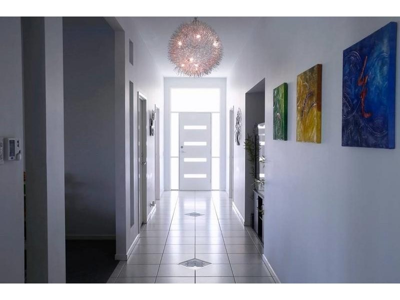 107 – 109 Tullamore Way, Gleneagle QLD 4285