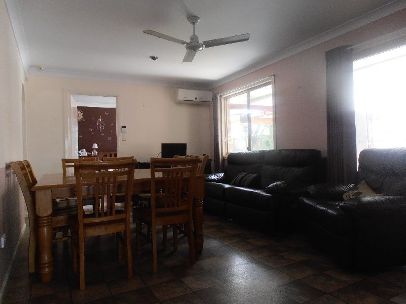 27 Virosa street, Regents Park QLD 4118