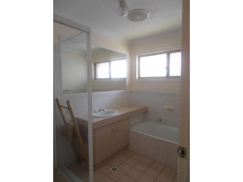 27 Virosa street, Regents Park QLD 4118