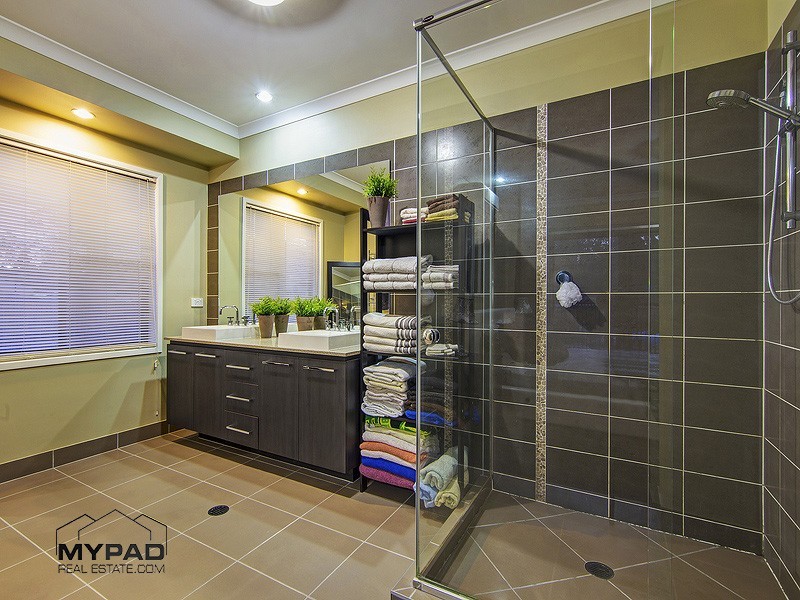 11 Honeygem Place, Jimboomba QLD 4280