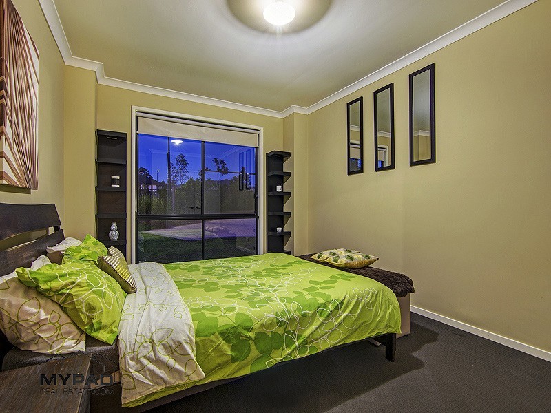11 Honeygem Place, Jimboomba QLD 4280