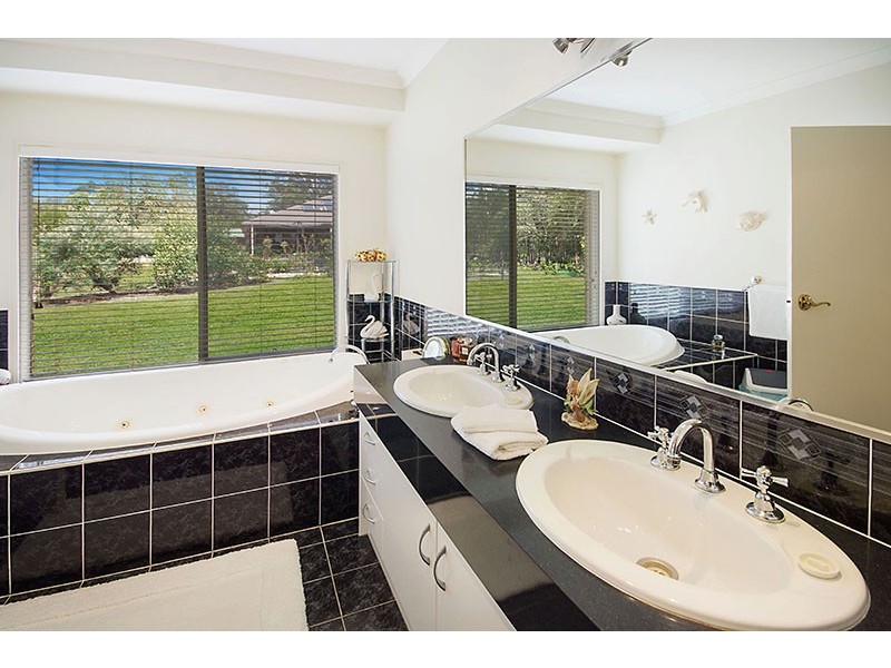 15 – 17 Blue Heeler Drive, New Beith QLD 4124