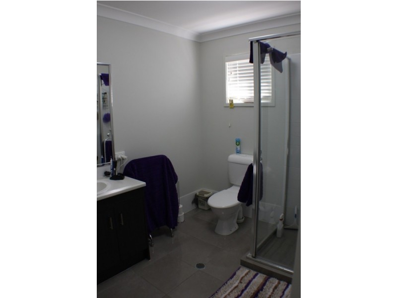 38 Honeyeater Cres, Moggill QLD 4070