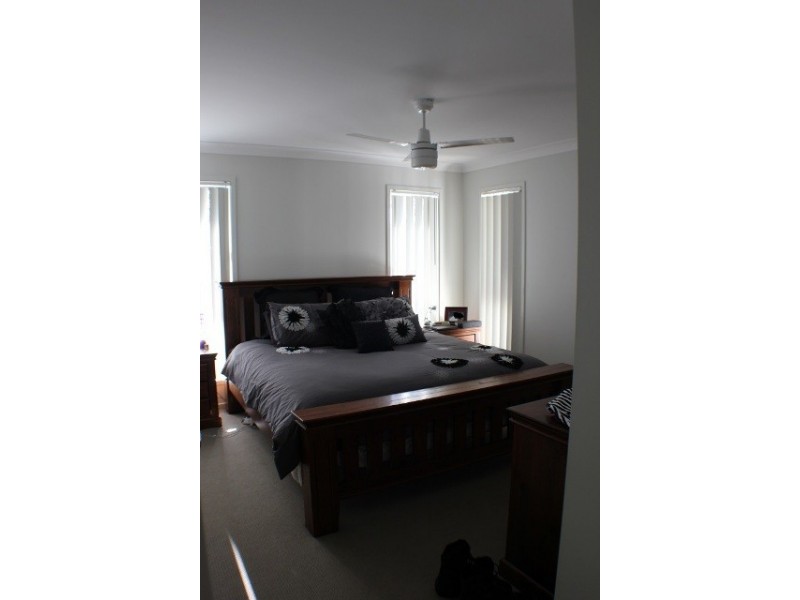 38 Honeyeater Cres, Moggill QLD 4070