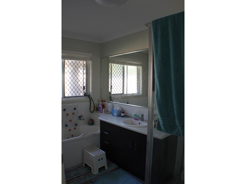 38 Honeyeater Cres, Moggill QLD 4070