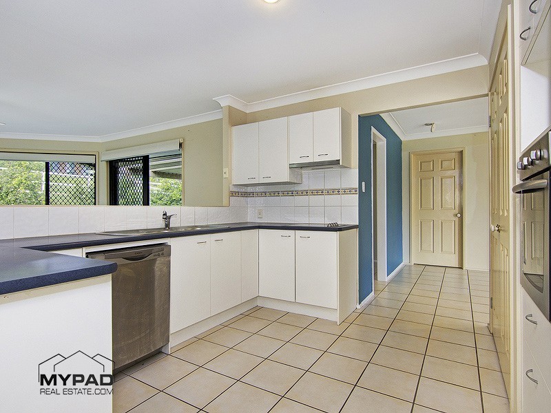 18 Banksia Court, Cedar Vale QLD 4285