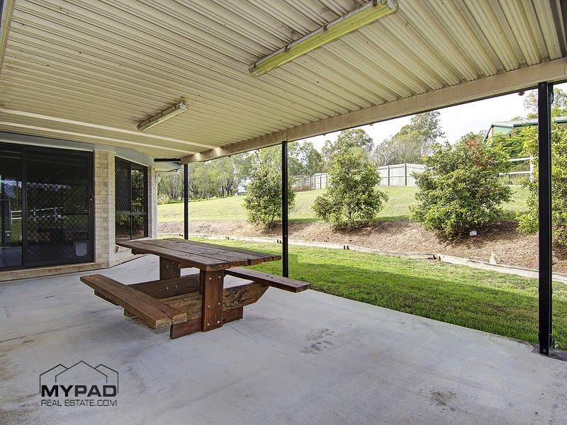 18 Banksia Court, Cedar Vale QLD 4285