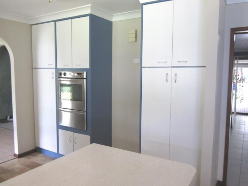 37 Bywater Street, Hillcrest QLD 4118