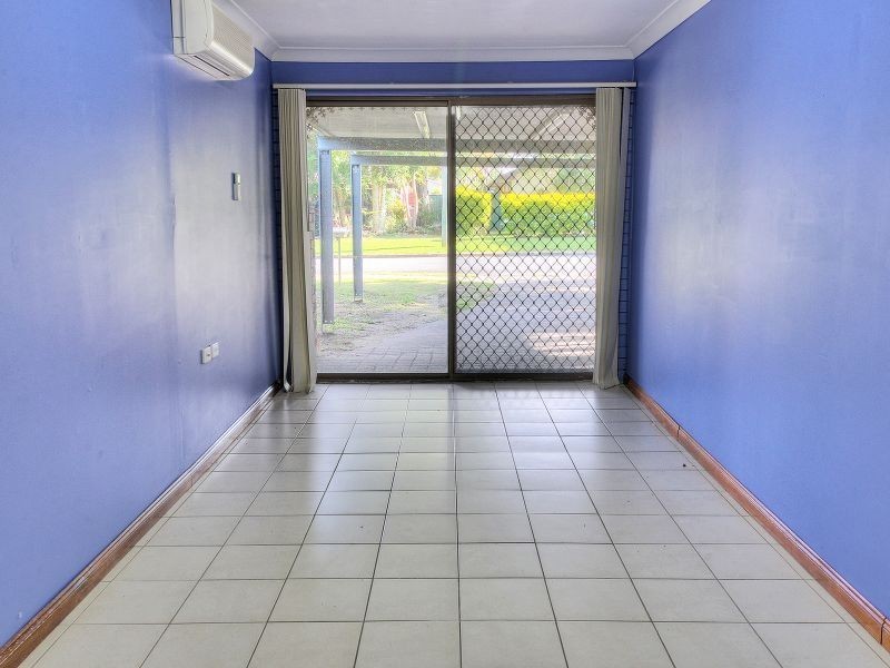 37 Bywater Street, Hillcrest QLD 4118