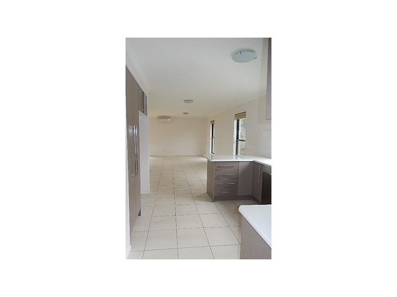 1/39-41 Ariel Ave, Kingston QLD 4114
