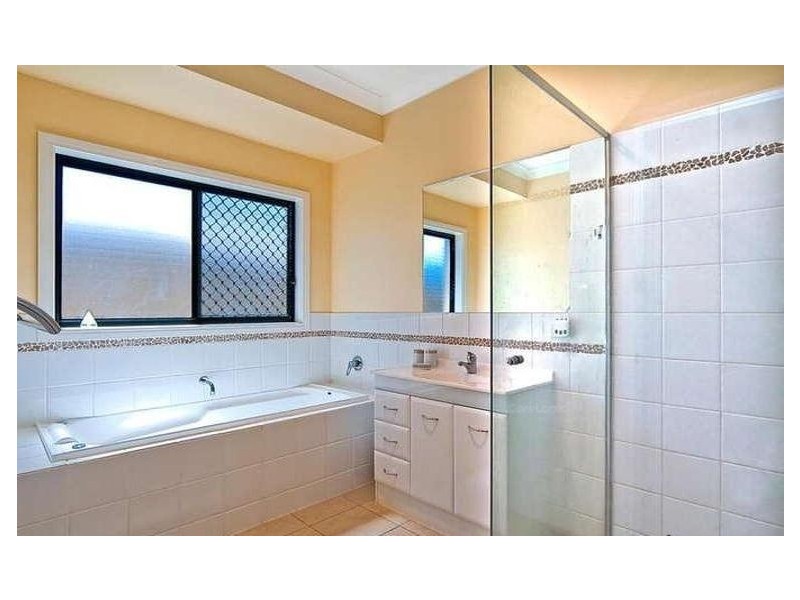 17 Gregan Crt, Shailer Park QLD 4128