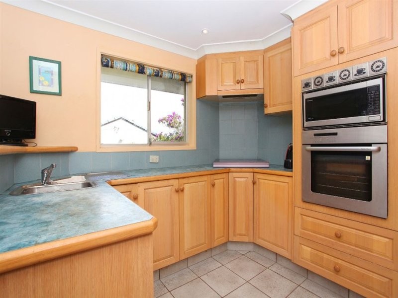 2 Nimrud St, Southport QLD 4215