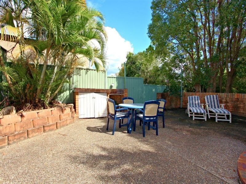 2 Nimrud St, Southport QLD 4215
