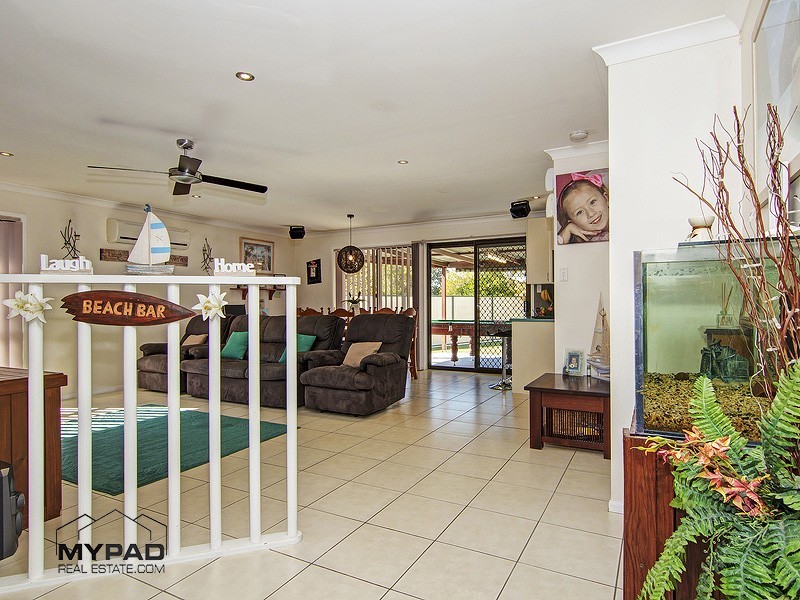 8 Hutt Court, Crestmead QLD 4132