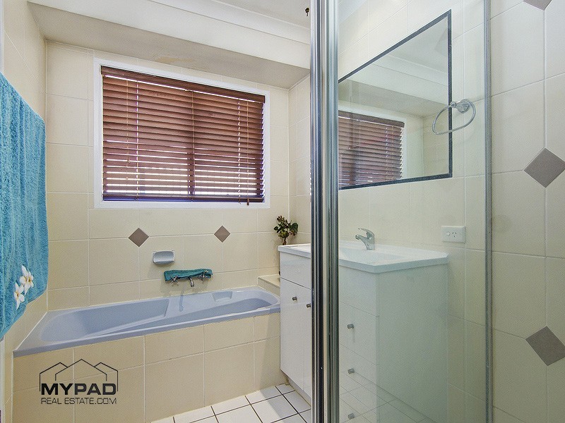 8 Hutt Court, Crestmead QLD 4132