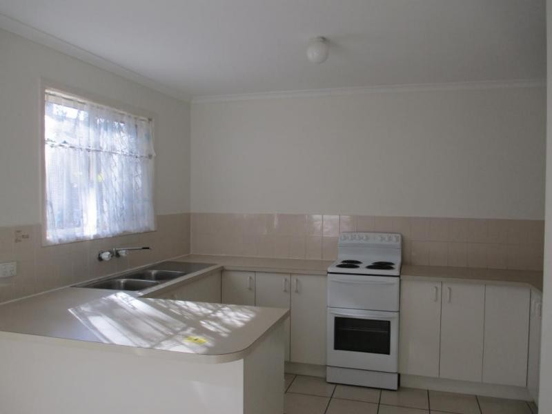 11/11 Damalis St, Woodridge QLD 4114