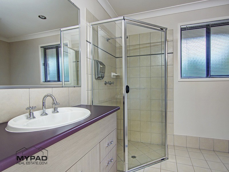 50 – 52 Carrigan Way, Gleneagle QLD 4285