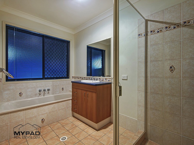 286 Equestrian Drive, New Beith QLD 4124