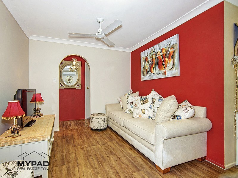 18 Macauley Dr, Boronia Heights QLD 4124