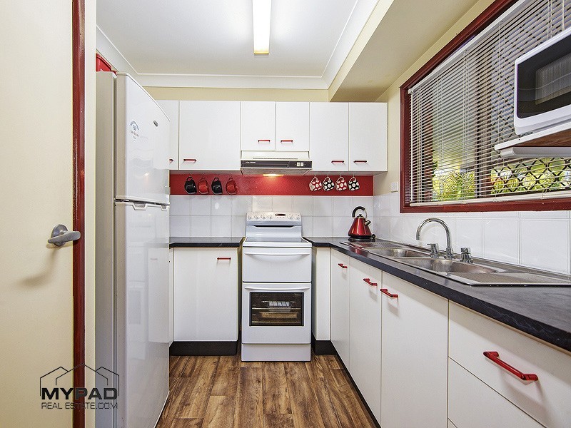 18 Macauley Dr, Boronia Heights QLD 4124