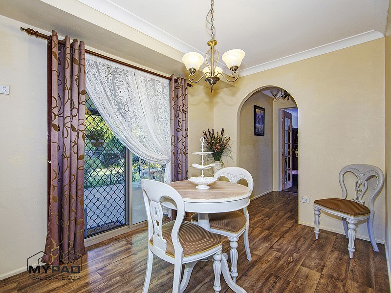 18 Macauley Dr, Boronia Heights QLD 4124