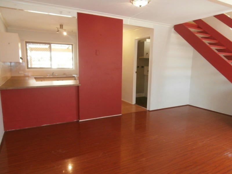 1/12 Arac St, Woodridge QLD 4114