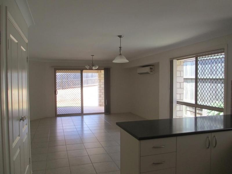 68 Woodlands Blv, Waterford QLD 4133